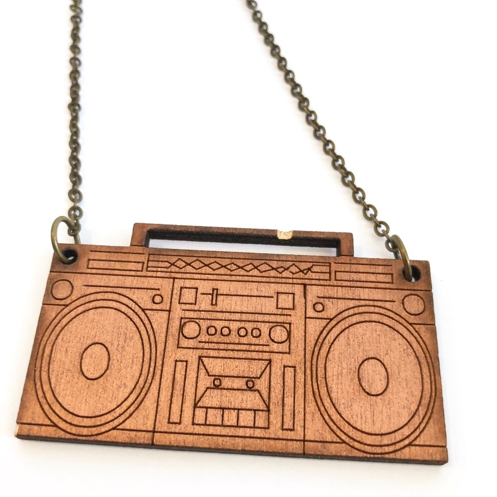 Boombox Wood Necklace 👐🏽